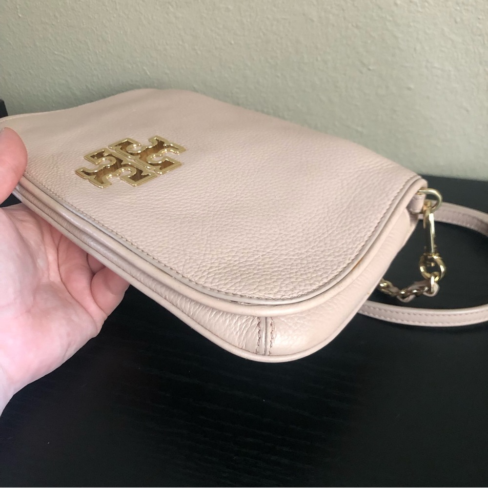 Tory Burch Britten Pale Pink Leather Crossbody Clutch Bag - Picture 7 of 15